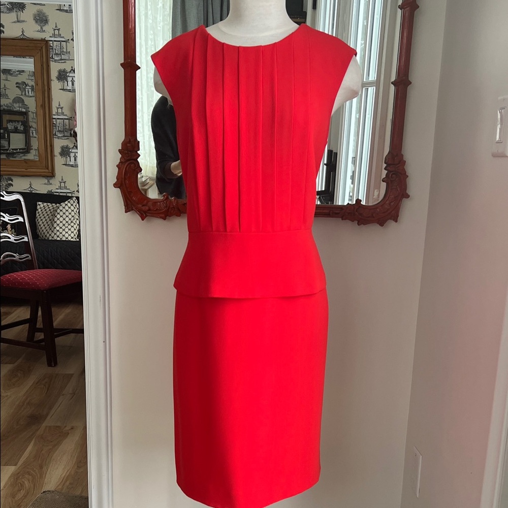 Tahari sleeveless Red round neck dress size 14